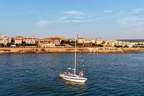 Alghero Zeiltocht bij zonsondergang vanuit Fertilia