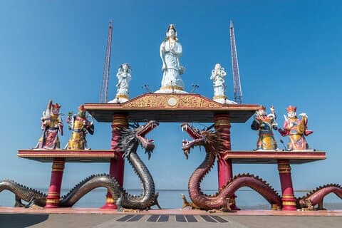 Private Shore Tour: Surabaya templer, landemerker og lokal kultur
