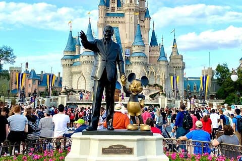 Traslado privado de ida y vuelta a Disneyland París