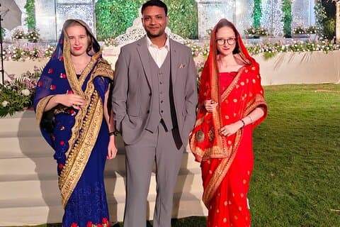 Delhi - Agra: Tour with Saree Photoshoot at Taj Mahal