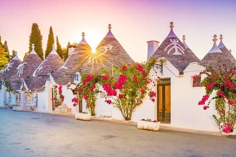 Alberobello Immersive : Interactive Tour with the i-Tourist App
