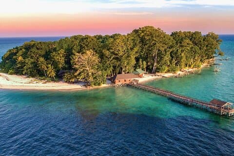 Kota Kinabalu : Mengalum Island met snorkel of duik per boot