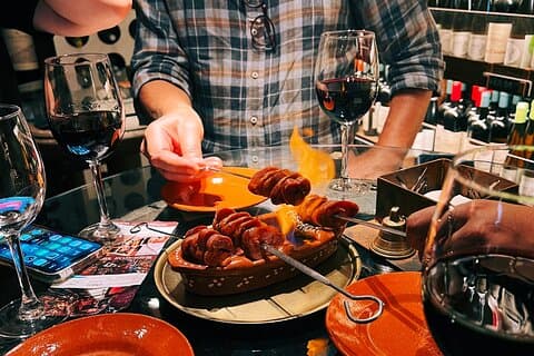 Premium Wine Tasting in Lisbon (with cheeses & savory)