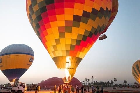 Sun Rise Hot Air Balloon tur i Luxor inkluderer afhentning &Transfers