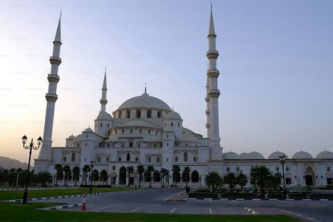 7 Noites Pacote de 8 Dias Dubai, Abu Dhabi e Fujairah