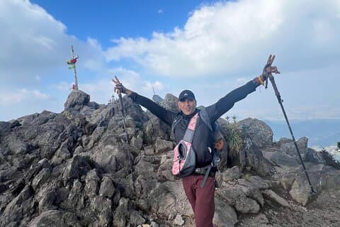 Pico del Aguila 3,880 m / 12,729 fod Hike Devils Backbone Summit CDMX