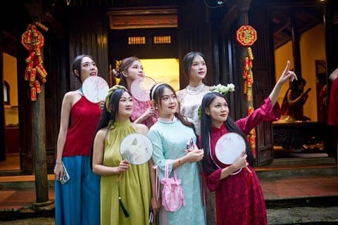 Ao Dai Photoshoot and Son Tra Cultural Tour