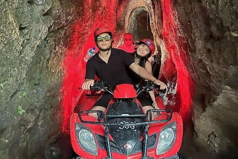Ultimative Ubud ATV Experience Wasserfall Dschungel Trails und Tunnel