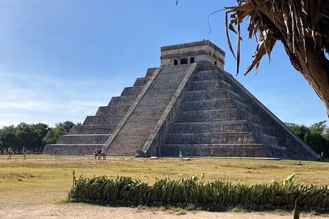 Chichén Itzá and Cenotes Day Trip with Traditional Lunch