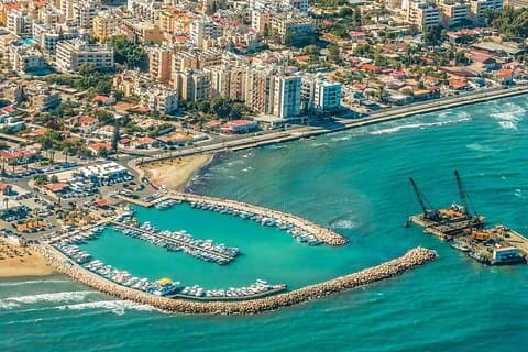 Tour privado de um dia inteiro em Larnaca a partir do porto de cruzeiro de Limassol