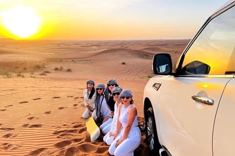 Dubai Desert Safari Adventure con cena y espectáculo