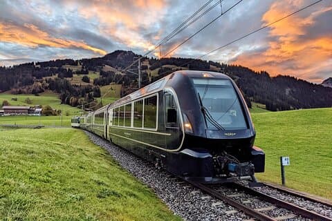 Hardcore Tour voor Railfans : 4 schilderachtige Swiss Express treinen – 1 dag