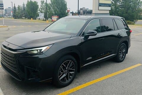 Calgary to Banff, Canmore, Lake Louise, Luxury YYC Transfer