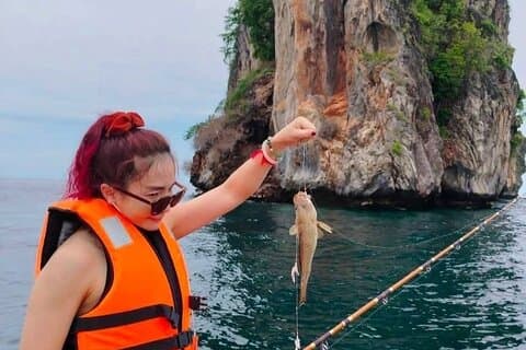 Aventura pesquera y exploración de manglares en Ko Lanta