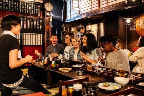 Sapporo : tour di Izakaya e Street Food (10 + Piatti, bevande incluse)