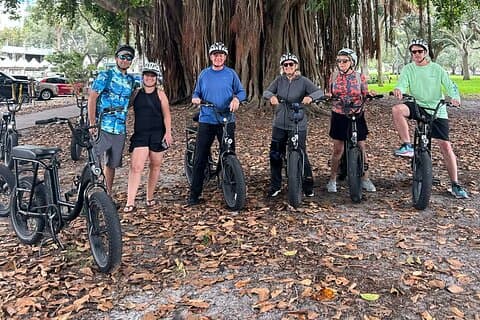 E-Bike Guided Tour do centro de St Pete: Sights & Murals