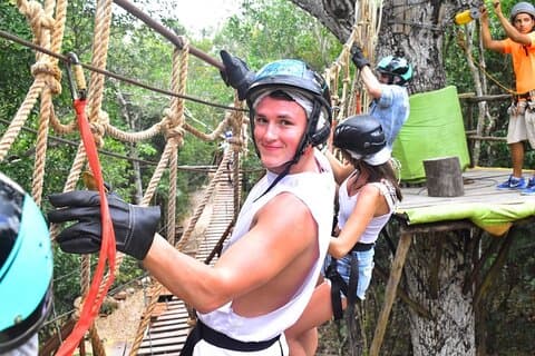 Aventure en quad avec tyrolienne et expérience au cénote