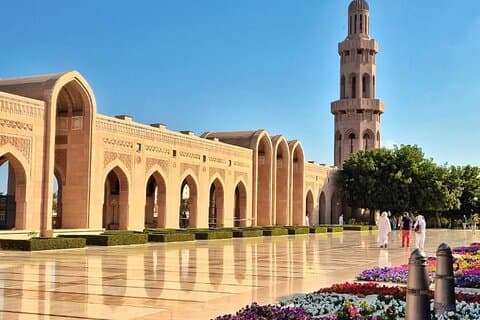 Private Muscat Tour in German with local guide.