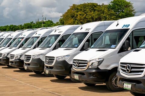 Serviço de transporte privado acessível e rápido para o Aeroporto de Cancun