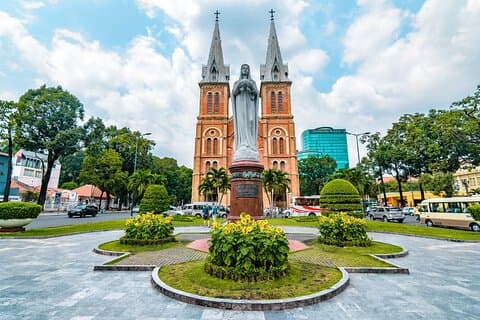 Private Shore Tour: Saigon Highlights & Hidden Gems