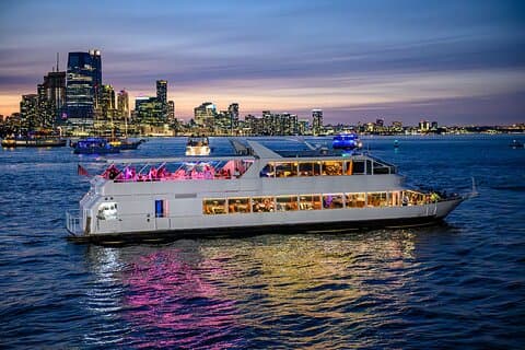 NYC Oudejaarsavonddiner op luxe jacht met open bar