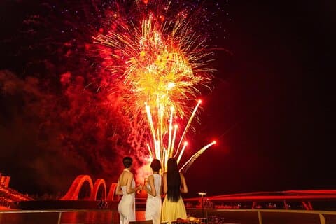 Phu Quoc: Dinner with Symphony of the Sea