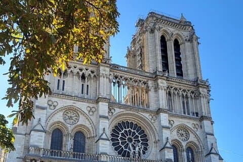 Notre Dame Interior Small Group Guided Tour Max 5 Participants