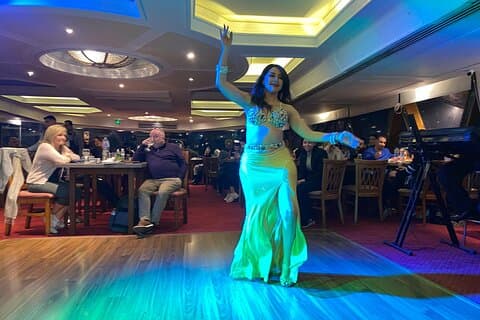 Dîner croisière sur le Nil au Caire et spectacle de danse du ventre en direct avec transferts