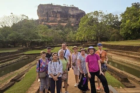 Sri Lanka Visita guiada de 10 días con comidas y traslados