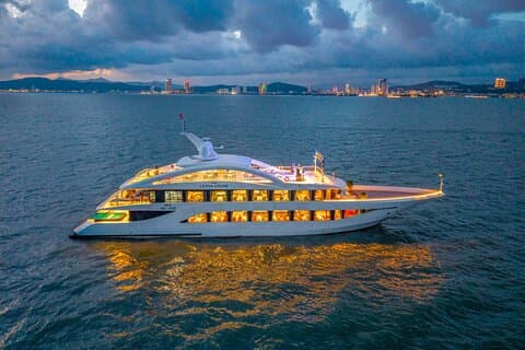 Hanoi to Halong Bay Cruise Tour with Jacuzzi and Lunch