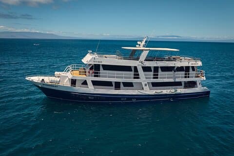 MONSERRAT GALAPAGOS YACHT ITINERARY A 5 Day Itinerary
