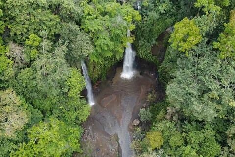 Lombok Hidden Waterfalls Walk, campi di riso e villaggio di tessitura