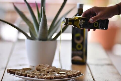 Chania Olivoljefabrik och Bryggeritur med måltid