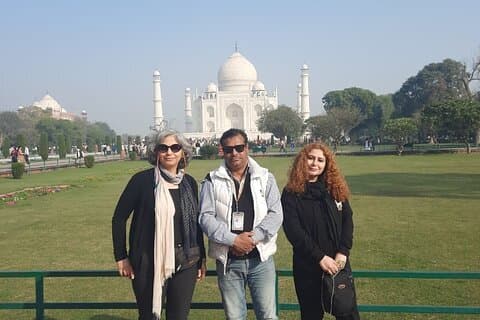 Skip-the-Line Taj Mahal Red Fort &Baby Taj Tour from Delhi by Car