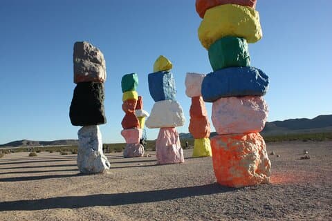 Restauranter i nærheten av Magic Mountains & Death Valley Stargazing Premium Tour
