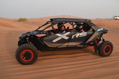 Safari privato nel deserto a Dubai Dune Bashing Camel Ride Sandboard