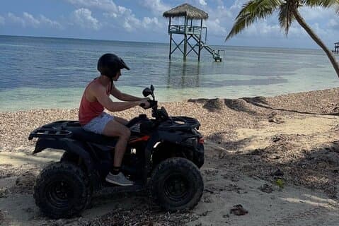 Hoteller i nærheten av Roatán Private ATV Jungle Adventure & West Bay Beach Day Pass