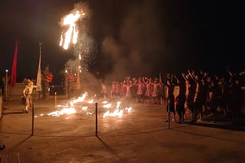Karang Boma Cliff Sunset Kecak Dança de jóias escondidas