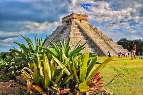 Chichén Itzá com cenote e Valladolid, guia de viagem alemão