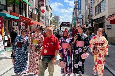 Tour mattutino di Tokyo Ikebukuro Immergiti nella cultura Giapponese