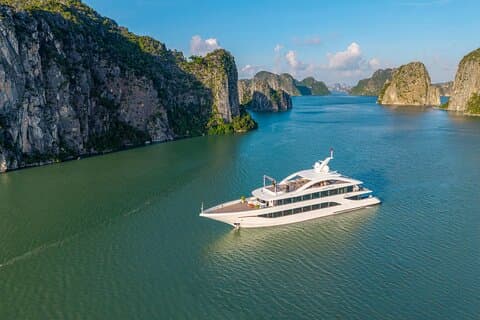 Hanoi : Leona 5 - Voyage de luxe Star Visitez les merveilles de la baie d'Halong
