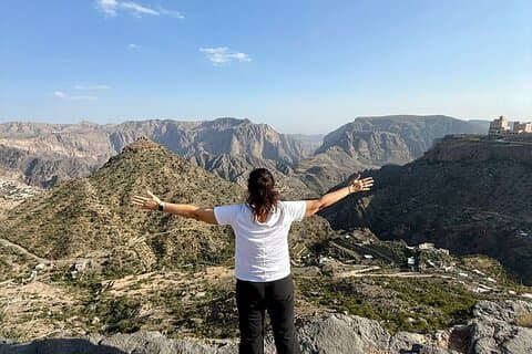 Excursión privada de un día completo al patrimonio de Nizwa y la aventura de Jebel Akhdar