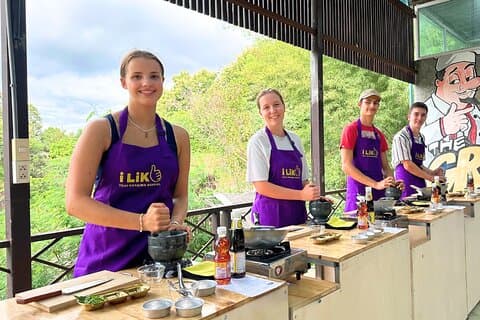 Cours de cuisine thaïlandaise à Chiang Mai au Grand Canyon et visite du marché
