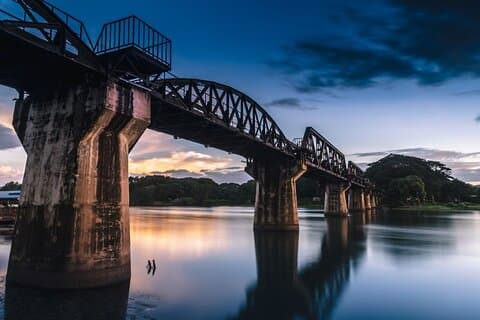Kanchanaburi Day Trip til Death Railway og Malika City