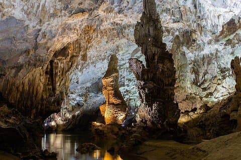 To dages tur til Phong Nha og Paradise Cave