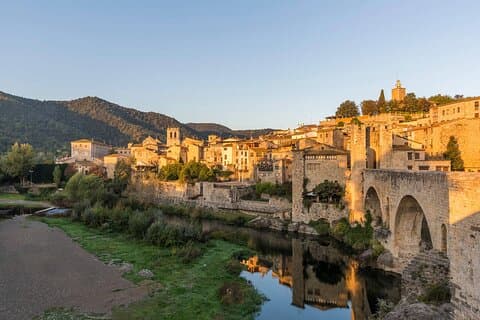 Barcelona : Tour Privado a Besalú y Pueblos Medievales