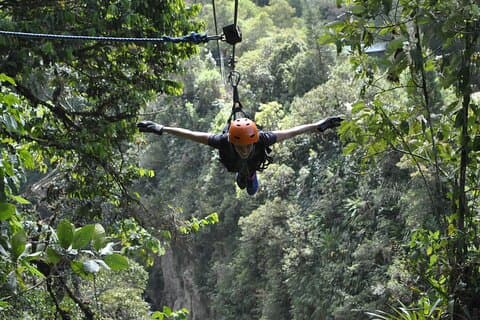 Zipline i Baños de Agua Santa