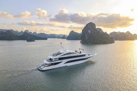 Hanoi til Ha Long Bay luksus 5-stjerners dagskruise med gourmet lunsj