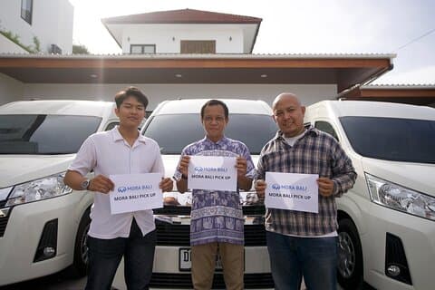 Privater Bali Flughafentransfer Kleinbus bis 13 Pax