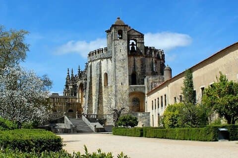 Lisboa: Fátima y Tomar (Pastores, Convento de Cristo y Acueducto)